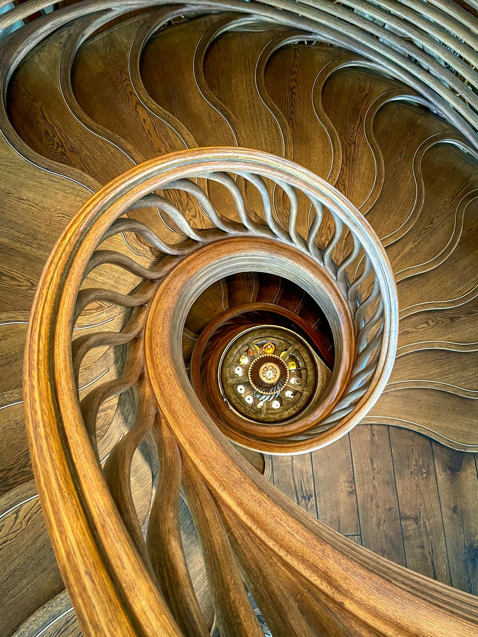 Spindeltreppe aus Massivholz — gefertigt in Hannover